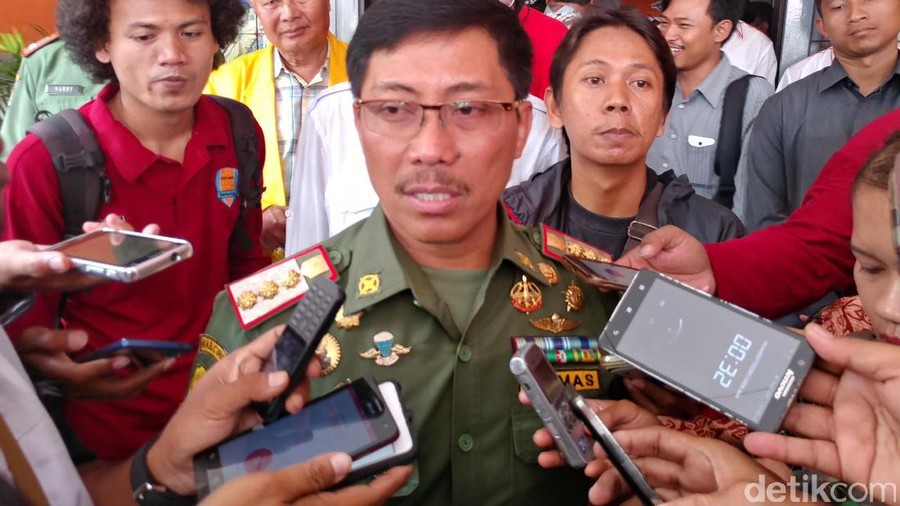 Bupati Cirebon Sunjaya Purwadi Sastra Bupati Cirebon Sunjaya Purwadi Sastra