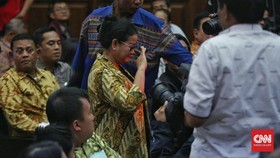Dari Buronan hingga Senyuman Miryam S Haryani