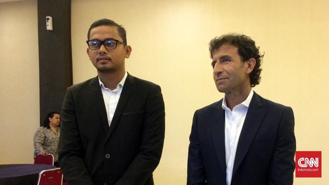 Bayu Eka Sari Teguh yang menjadi penerjemah Luis Milla ketika menjadi pelatih Timnas Indonesia ingin merawat kenangan dengan pelatih asal Spanyol tersebut.
