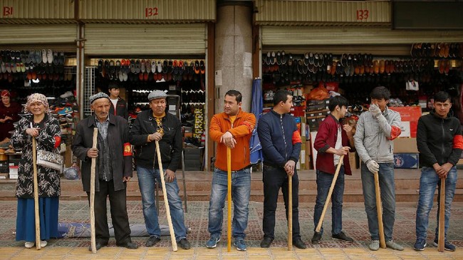 Perusahaan Amerika Serikat, Badger Sportswear, berhenti membeli bahan dari China karena khawatir dibuat oleh etnis Uighur yang mengalami kerja paksa.