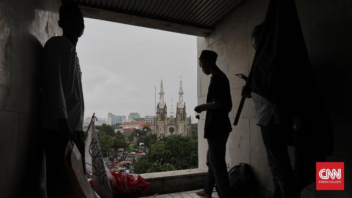 Aksi 313 Di Tengah Kepungan Makar