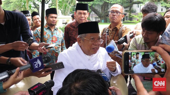 Wapres Ma'ruf Amin menyatakan pemerintah akan mengimpor masker jika industri dalam negeri tak bisa memenuhi permintaan.