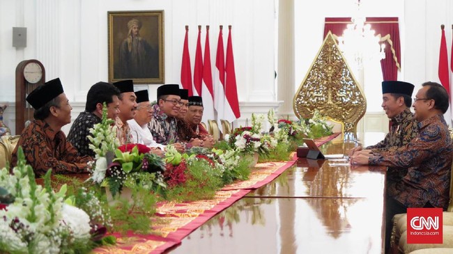 Sekjen FUI Muhamad Al Khaththath ditangkap atas tuduhan makar. Ia kini diperiksa di Markas Komando Brimob, Kelapa Dua Depok.