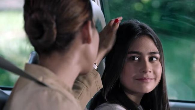 Sukses menakuti satu juta penonton, Danur diganjar penghargaan rekor atas pesatnya jumlah penonton untuk kategori film horror.