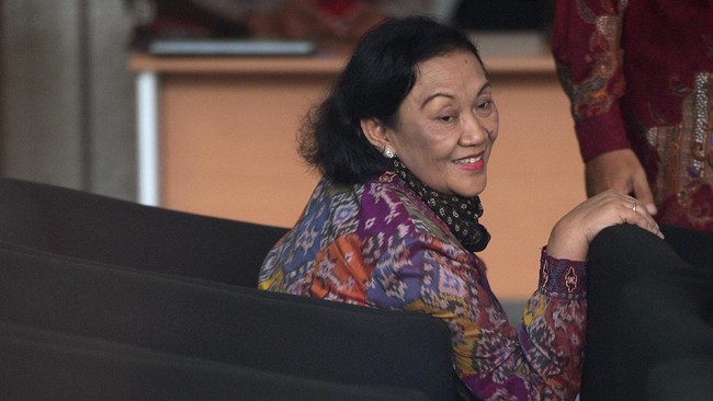 Diah Anggraeni menyatakan, tidak pernah memberikan rekomendasi agar proyek e-KTP dikerjakan oleh Andi Narogong yang saat ini sudah berstatus sebagai terdakwa.