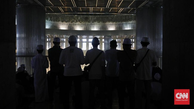 Ketua Panitia Tamasya Al Maidah Ansufri Sambo menyatakan sebagian massa sudah masuk ke Jakarta, walaupun ada pula yang dilarang ibu kota sehingga tertahan.