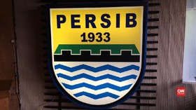 Persib Menanti Juara Lewat Essien dan Cole