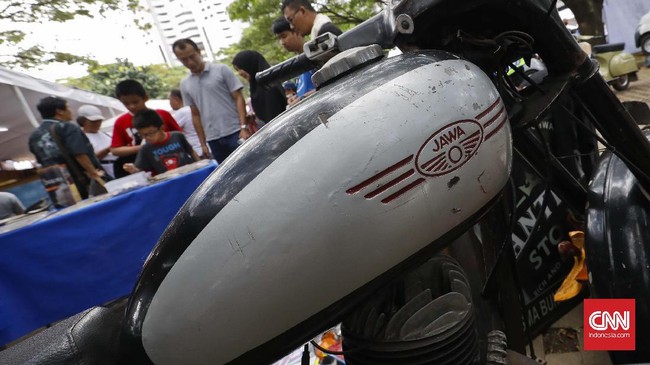 Berburu Motor dan Mobil Antik di Senayan Jakarta