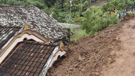 Longsor di Ponorogo, 27 Orang Tertimbun
