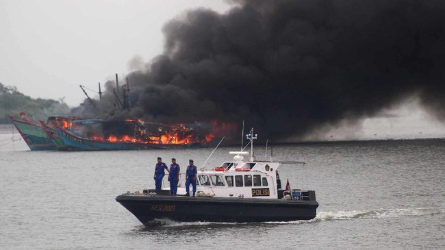 Indonesia dan Jepang tengah bekerjasama memanfaatkan teknologi jenis satelit mikro. Nantinya, teknologi ini dapat membantu memberantas illegal fishing.