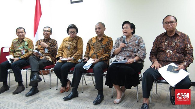 Anggota Wantimpres mendukung penguatan KPK. Selain menolak pelemahan melalui revisi UU, Wantimpres juga mendukung penambahan penyidik.