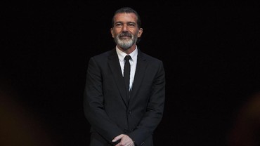 Ulang Tahun ke-60, Aktor Veteran Antonio Banderas Positif COVID-19