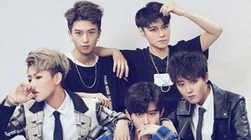 FFC-Acrush, Band Tanpa Gender Asal China