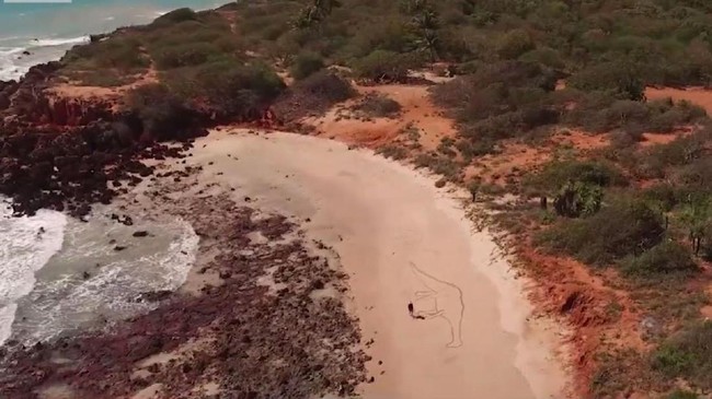 Peneliti menyebut jejak kaki itu milik sekelompok homo sapiens yang berhenti untuk minum dan mencari makan di danau dangkal yang juga sering dikunjungi hewan.