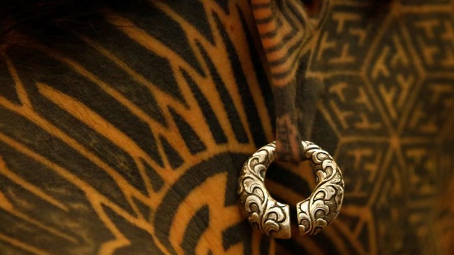 Kala Seni Merajah Tubuh Dirayakan di Nepal Tattoo Convention