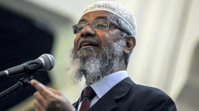 Kabar larangan ceramah Zakir Naik di Malaysia dan permintaan maaf dai kondang tersebut, hingga uji coba rudal AS meramaikan berita internasional Selasa (20/8).