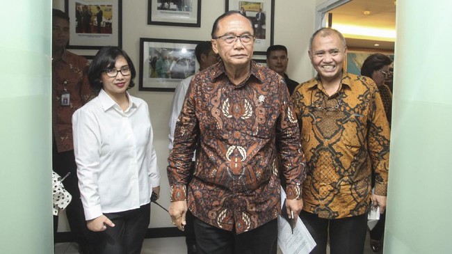 Sidarto Danusubroto mengatakan bantuan lebih berarti nyata bagi warga Rohingya ketimbang aksi demonstrasi ke Kedutaan Besar Myanmar.
