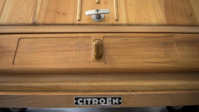 Citroen 2CV, Mobil Kayu Masterpiece Michel Robillard