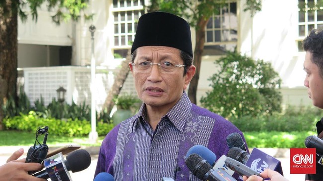 Imam Besar Masjid Istiqlal mempersilakan warga salat Jumat namun meminta jemaah jaga jarak 2 meter.