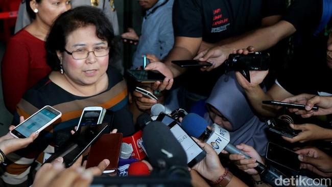 Pengacara Elza Syarief menyebut, ada seorang petinggi partai berinisial SN dan RA yang mengatur pertemuan tersebut dengan pengacara.