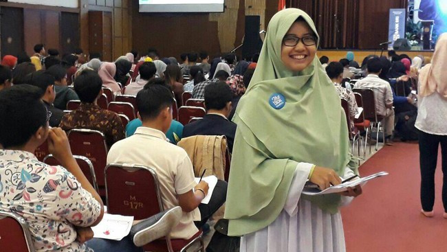 Hani Nurliyani namanya. Dara 23 tahun ini sukses jadi pengusaha makanan cepat saji sehat, setelah melewati proses berliku.
