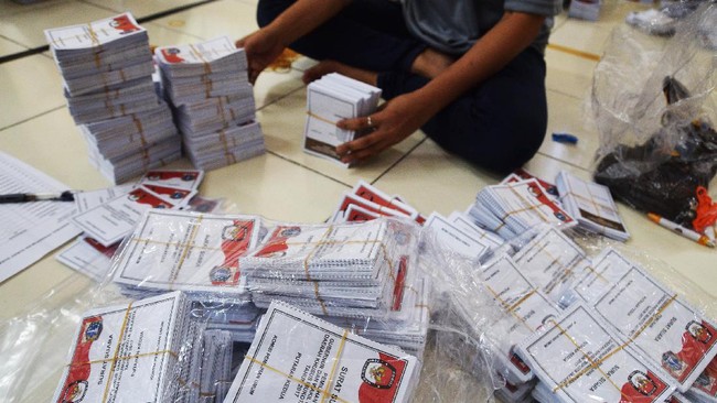 Ketiadaan dana hibah berpotensi menghambat pelaksanaan Pilkada 2018 di daerah terkait. Dana hibah ini untuk biaya KPU dan Bawaslu setempat.