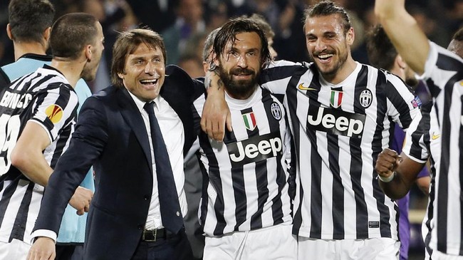 Mantan pemain sekaligus pelatih Chelsea Ray Wilkins mengatakan, Antonio Conte pernah menginginkan Andrea Pirlo jadi asistennya di The Blues.