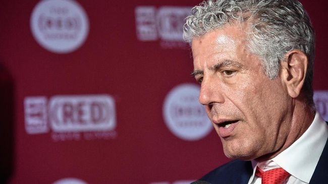 Juru masak dan pembawa acara wisata, Anthony Bourdain, mengaku sangat terkesan dengan kota ini. Tidak ada menyangka, letaknya di Asia.