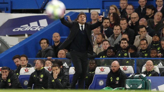Manajer Chelsea, Antonio Conte, merasa ikut bermain dengan anak asuhnya di sepanjang laga yang menegangkan melawan Manchester City di Stamford Bridge.