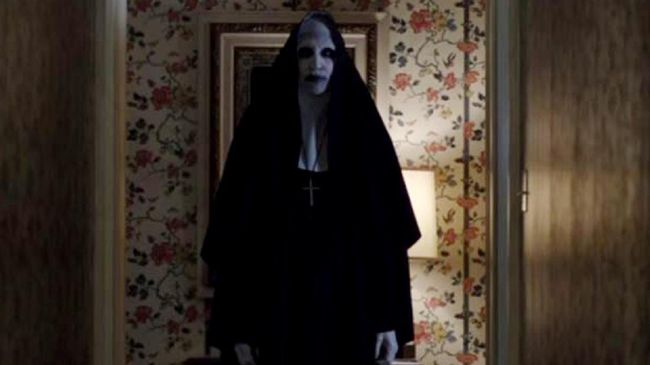 New Line Cinema sudah memastikan Bonnie Arons, sosok di balik Valak dalam The Conjuring 2, kembali menjadi setan biarawati dalam The Nun.