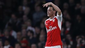 Tolak Rasisme, Oezil Pensiun dari Timnas Jerman