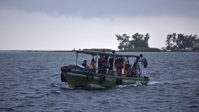 Potret Miris Transportasi Air di Negara Maritim Sebagai negara kepulauan, Indonesia memiliki sistem transportasi air yang jauh dari nyaman, apalagi aman.