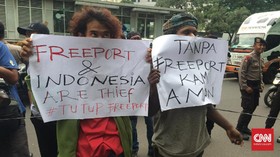 Merugikan Masyarakat, Mahasiswa Papua Demo Kantor Freeport