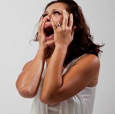 Viral Video Penonton 'Iblis Dalam Kandungan' Kesurupan di Bioskop Bandung