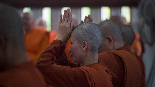 Seorang relawan dari organisasi kemanusiaan menyebut umat Buddha di Myanmar mengecam kekerasan dan membantu para pengungsi Rohingya yang dipersekusi militer.