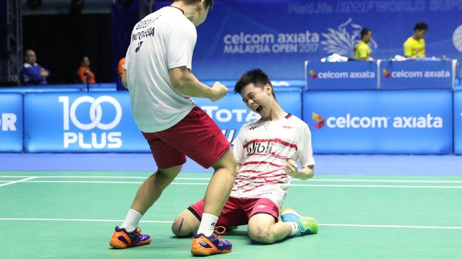 Ganda putra Indonesia Kevin Sanjaya Sukamuljo/Marcus F Gideon sukses menjuarai Malaysia Terbuka 2017 usai mengalahkan pasangan China, Fu Haifeng/Zheng Siwei.