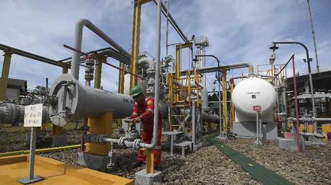 Luhut Sebut Defisit Gas Bisa Diganti Energi Terbarukan 
