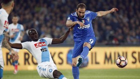 'Higuain Tak Bisa Dihentikan Lewat Ejekan'