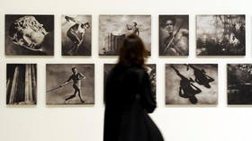 Belajar Seni dari 'Kampung Zeus' di Documenta 14