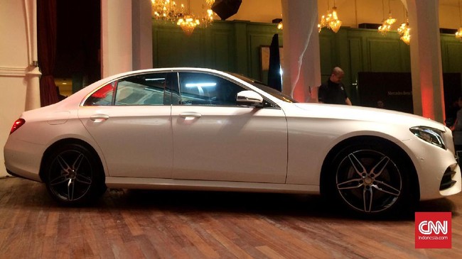 Di GIIAS 2017 Nercedes-Benz akan menampilkan untuk pertama kalinya di Indonesia dua kendaraan performa tinggi, model AMG E 43 dan AMG GT R,
