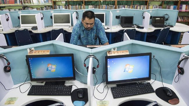 Sempat Diprediksi Bakal Mati, Bisnis PC Melonjak Saat Pandemi PC sudah diprediksi bakal mati sejak 10 tahun lalu, namun kini menunjukkan peningkatan distribusi global semasa pandemi Covid-19.