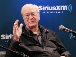 Michael Caine Umumkan Resmi Pensiun Jadi Aktor di Usia 90 Tahun