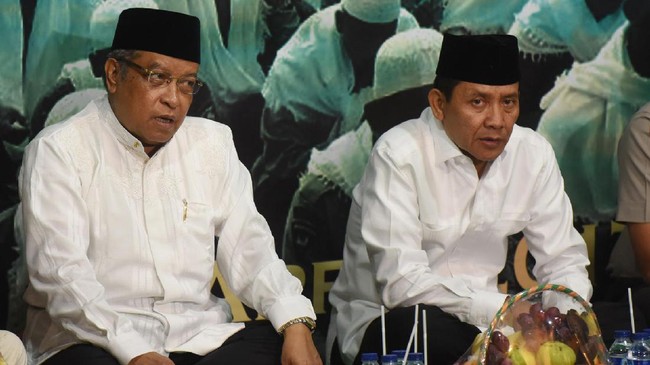 Said Aqil Siroj mengatakan, jika tidak suka pada salah satu pasangan calon, maka jangan dipilih. Pengamanan pilkada sebaiknya diserahkan ke kepolisian.
