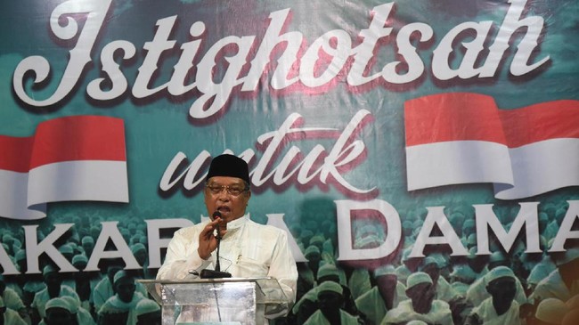 PBNU menilai alasan penerapan lima hari sekolah berdasarkan asumsi bahwa anak-anak kota seharian penuh ditinggalkan oleh orangtua, adalah tidak benar.