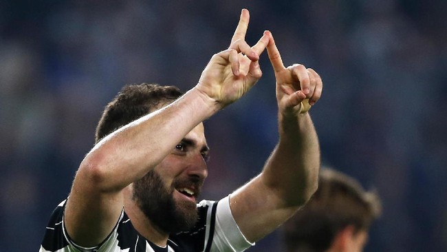 Setelah mencetak dua gol ke gawang Chievo, Gonzalo Higuain mengaku siap menghadapi Barcelona di perempat final Liga Champions.