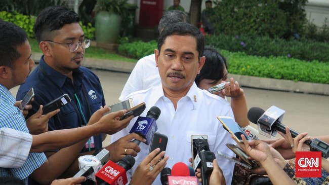 Suhardi mengatakan para terduga teroris mengancam keselamatan jiwa anggota Densus, sehingga terpaksa ditembak mati. 