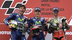 Crutchlow: Rossi Menikmati Balapan MotoGP Seperti Remaja