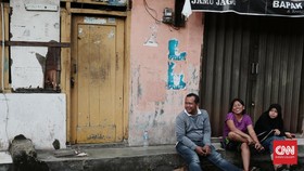 KAI Ancam Segera Bongkar Rumah Warga Manggarai