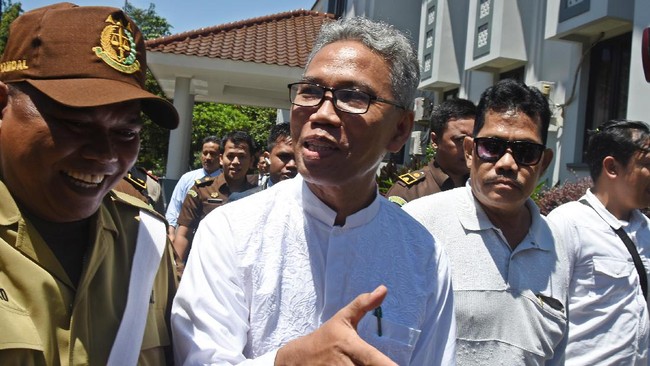 API meyakini Buni Yani tak bersalah dalam kasus ujaran kebencian yang melibatkan Ahok. Ratusan orang dari API siap mengawal jalannya sidang hari ini.