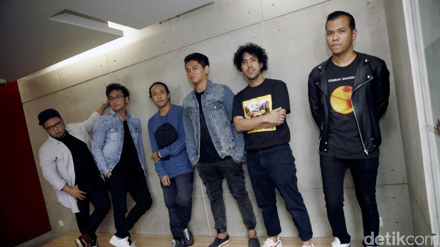 Nidji sesaat sebelum tampil di kantor detikcom.